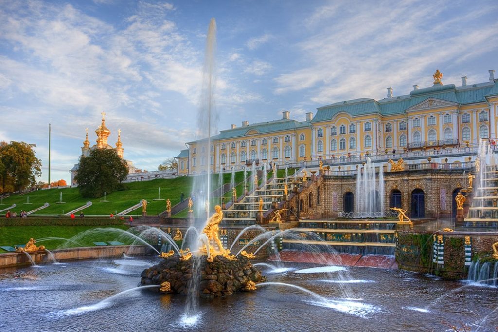 พระราชวังปิเตอร์ฮอฟ Peterhof
